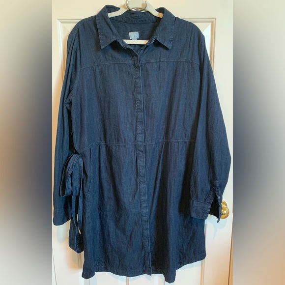 The perfect denim shirt dress. Size XXl, EUC. - Picture 2 of 7